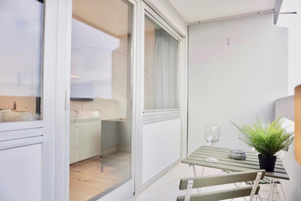 Neu Modernes Apartment In Top Lage, Free Parking Max 1,65M Hoehe Und 1,8M Breite Karlsruhe Exterior photo